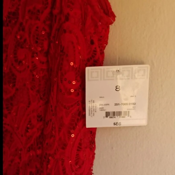 Red lace sequence dress - Picture 2 of 7